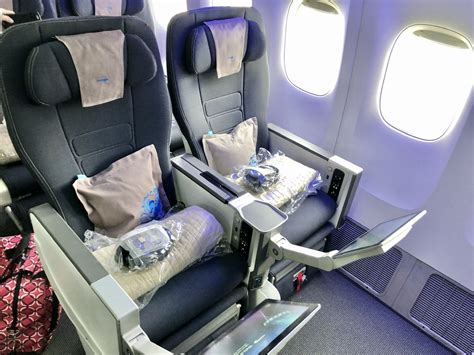 ba 777 premium economy|Iba pa.